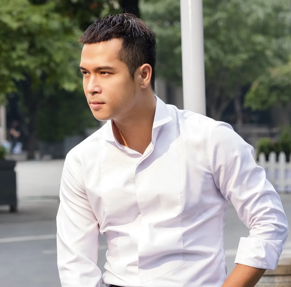 Cất giọng theo phiên bản Trương Thế Vinh karaoke
