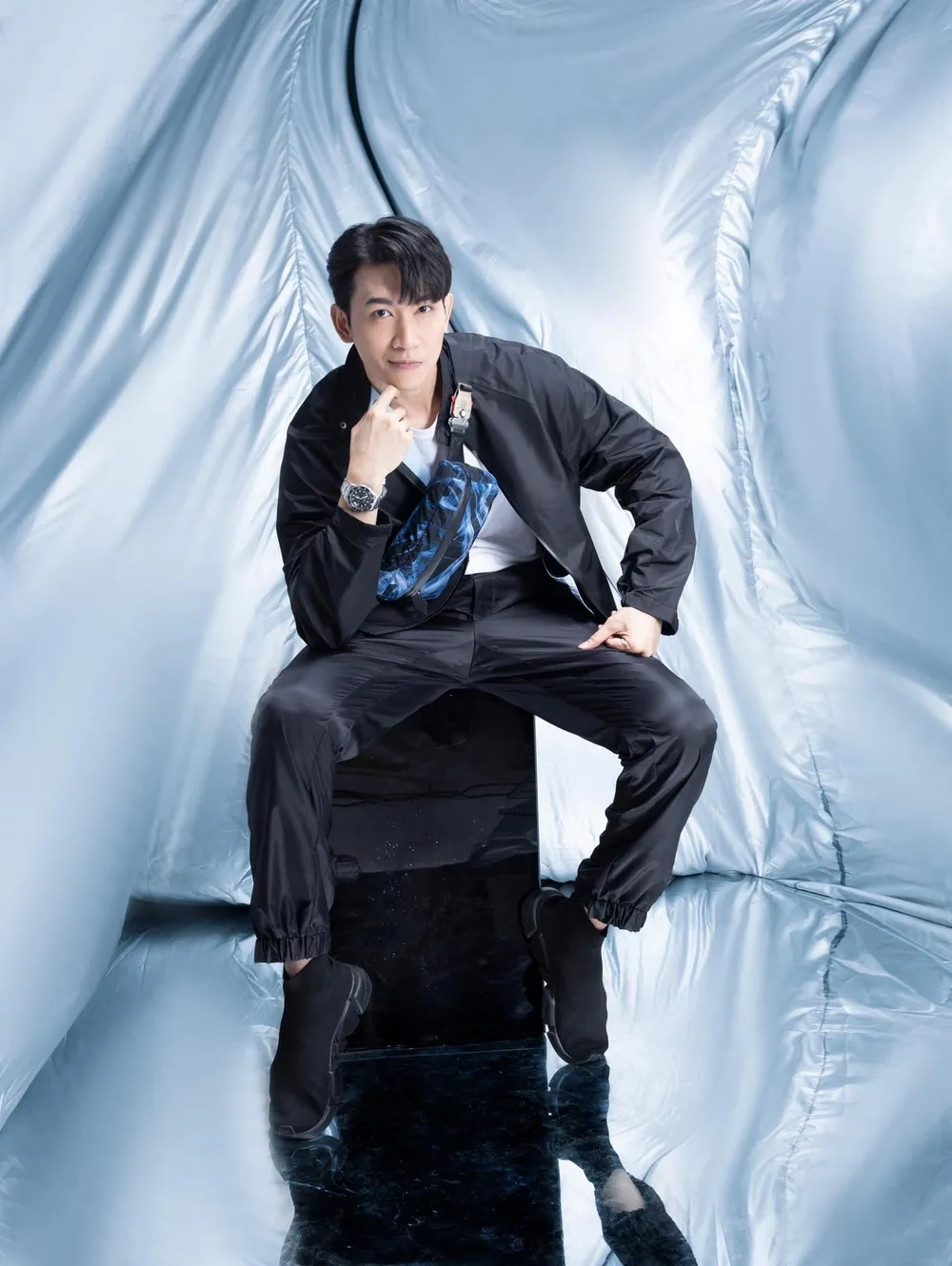 Body cực chuẩn của Võ Cảnh 6 múi