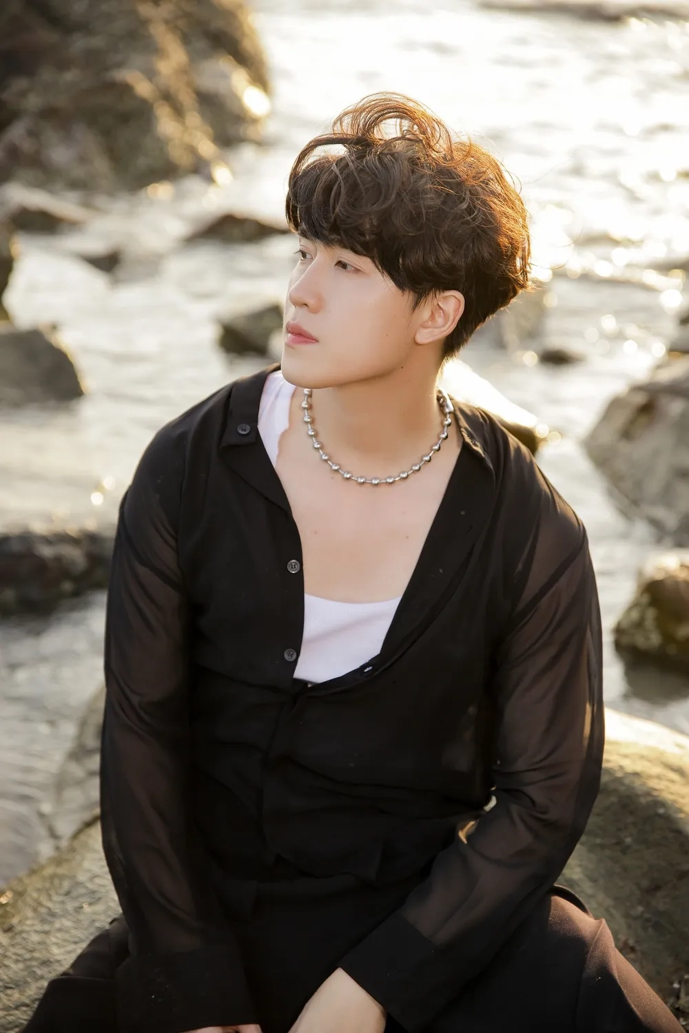 Netizen truy tìm Vũ Thịnh sinh năm bao nhiêu