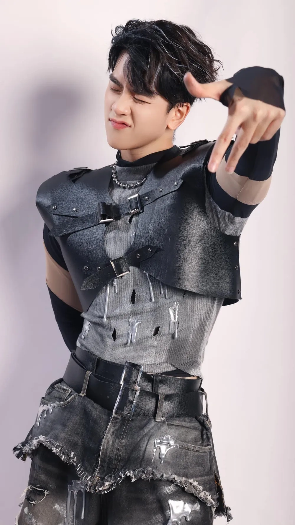 Vũ Thịnh là ai mà khiến cộng đồng mạng tò mò