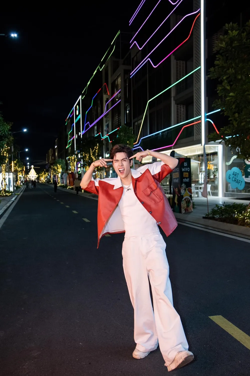 Bài hát buồn da diết Đợi đến tháng 13 Vũ Thịnh