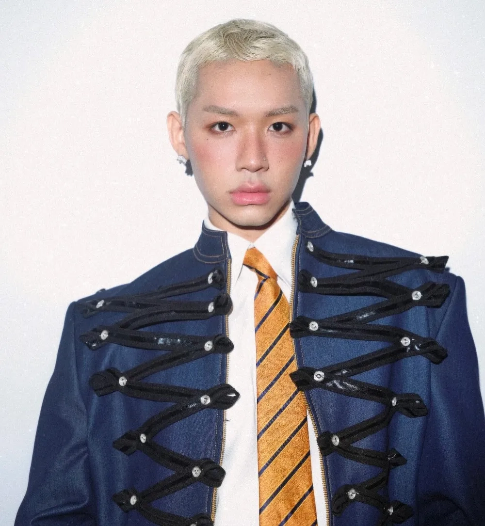 Netizen truy tìm Wean Lê tuổi thật