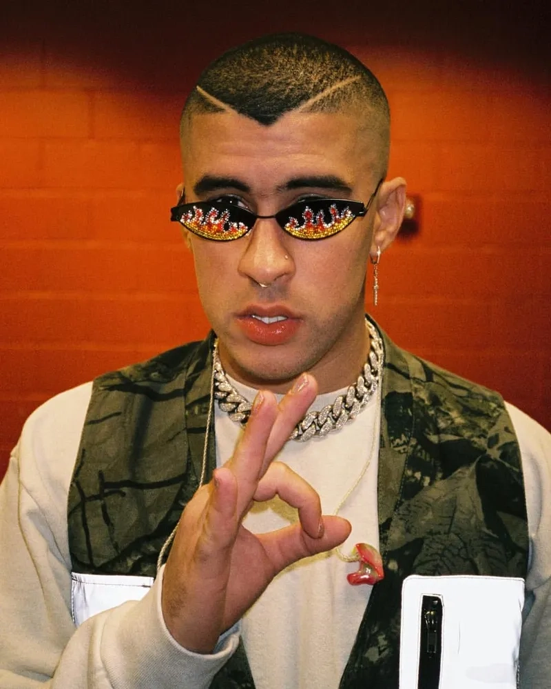 Khoảnh khắc đời thường của bad bunny kendall jenner