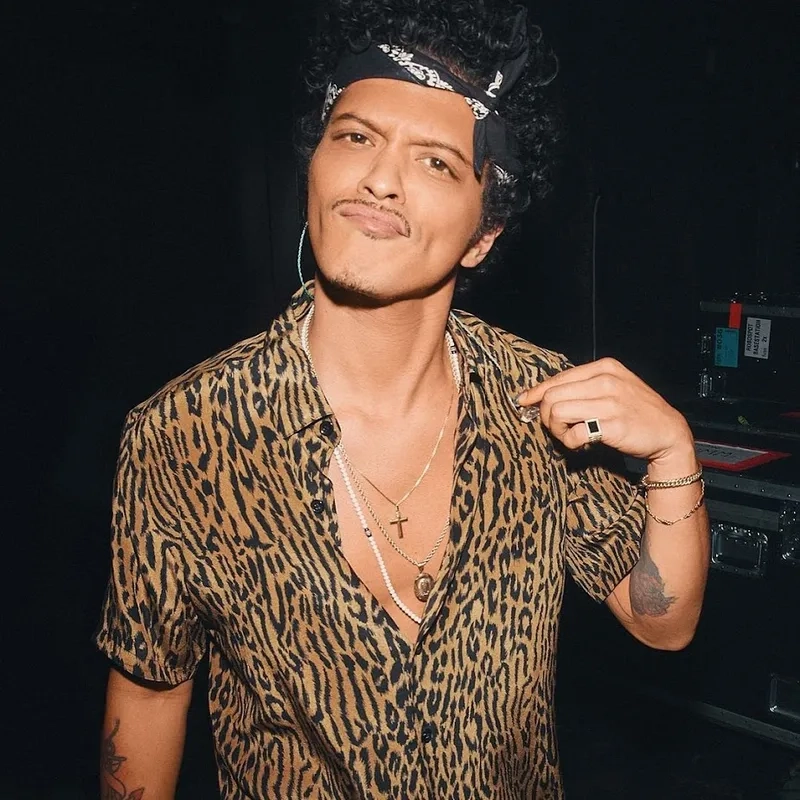 Những hình ảnh bruno mars lịch lãm trên sân khấu và đời thường