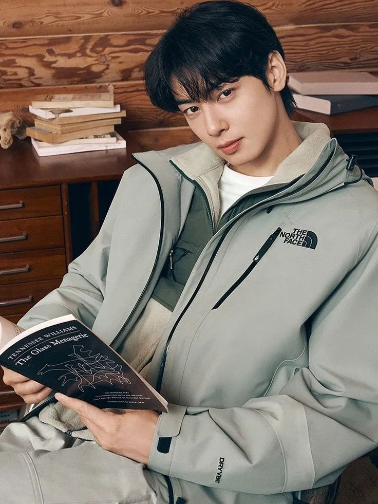Khoảnh khắc đáng yêu của Cha Eun Woo