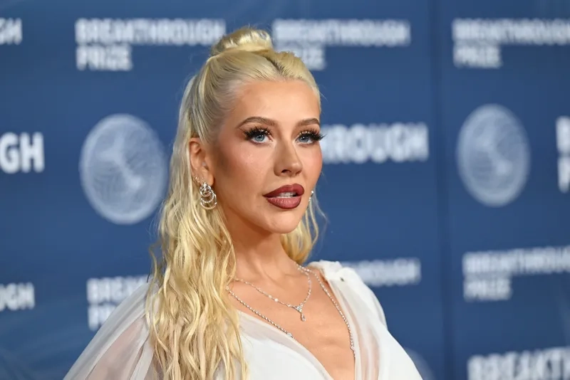 MV đẫm nước mắt Christina Aguilera Hurt