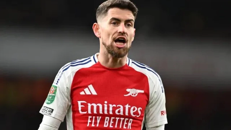 Jorginho cũng có được vị trí tại Arsenal