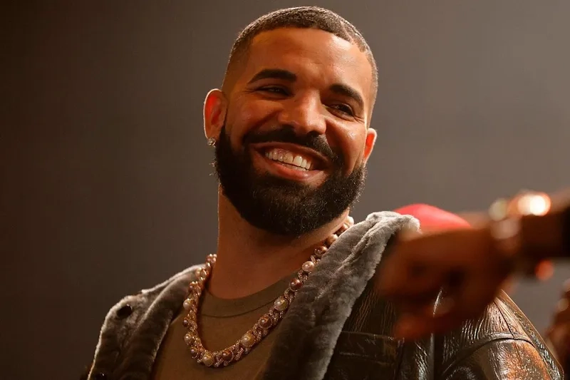 Drake và serena williams drake tại một giải đấu tennis