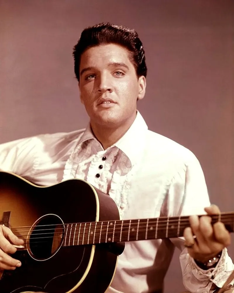 Elvis và người vợ xinh đẹp priscilla presley