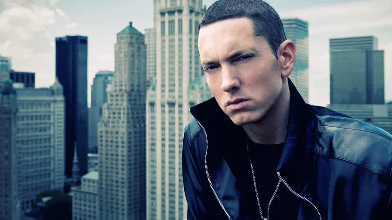 Hình ảnh cảm động từ mv eminem mockingbird