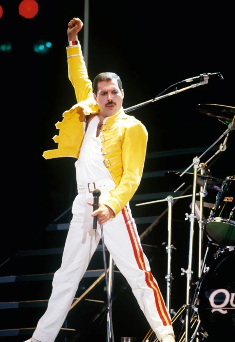 Sân vận động hòa ca We Will Rock You