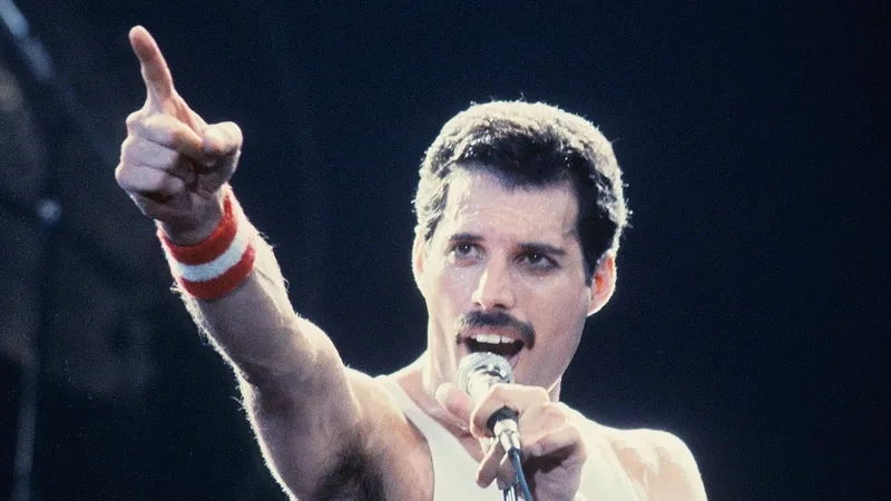 Những hình ảnh bất hủ của Freddie Mercury (Queen)