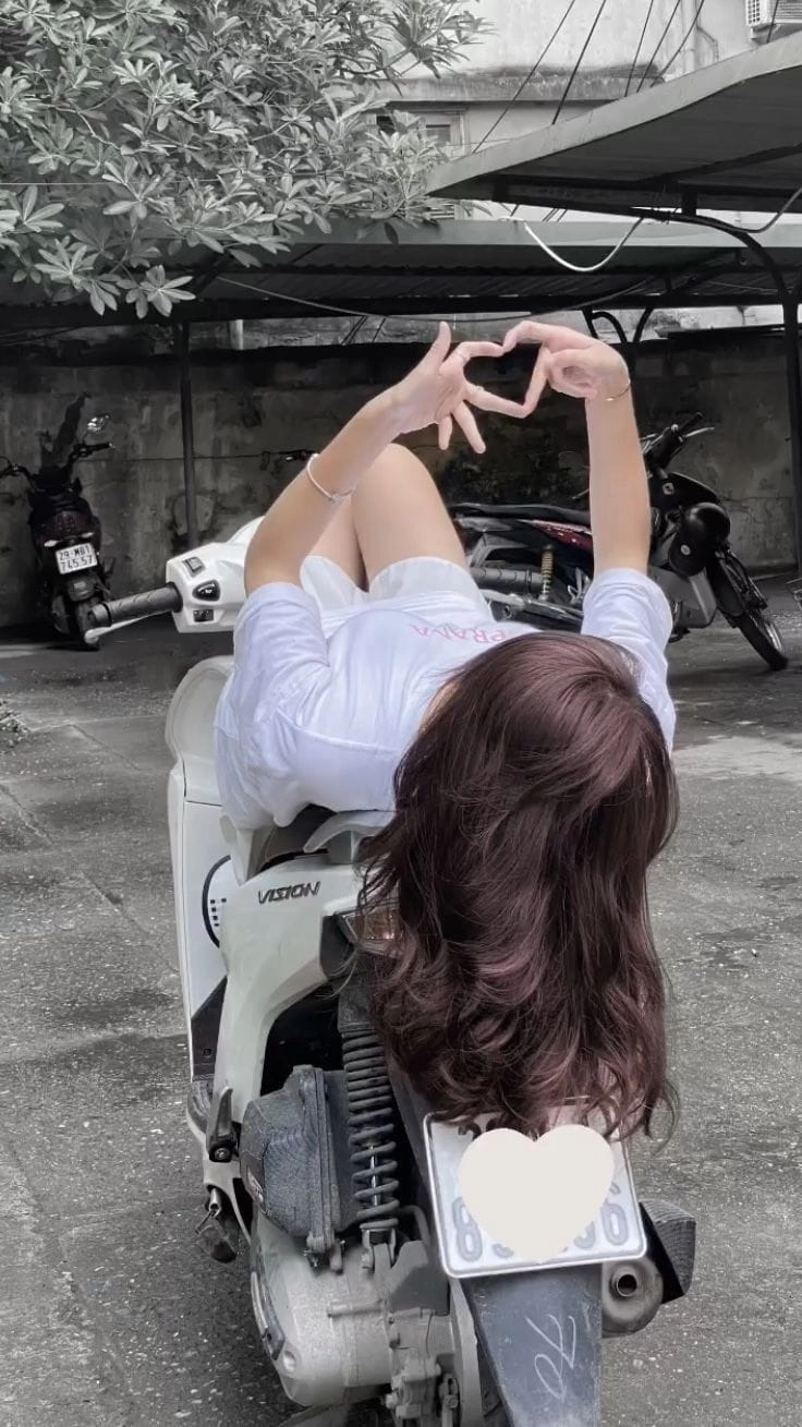 Sự kết hợp hoàn hảo giữa gái xinh xe đẹp