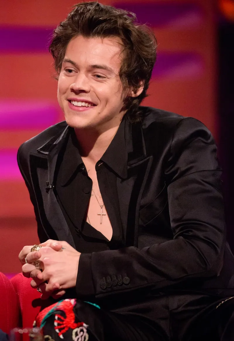 Biểu cảm ấn tượng của Harry Styles