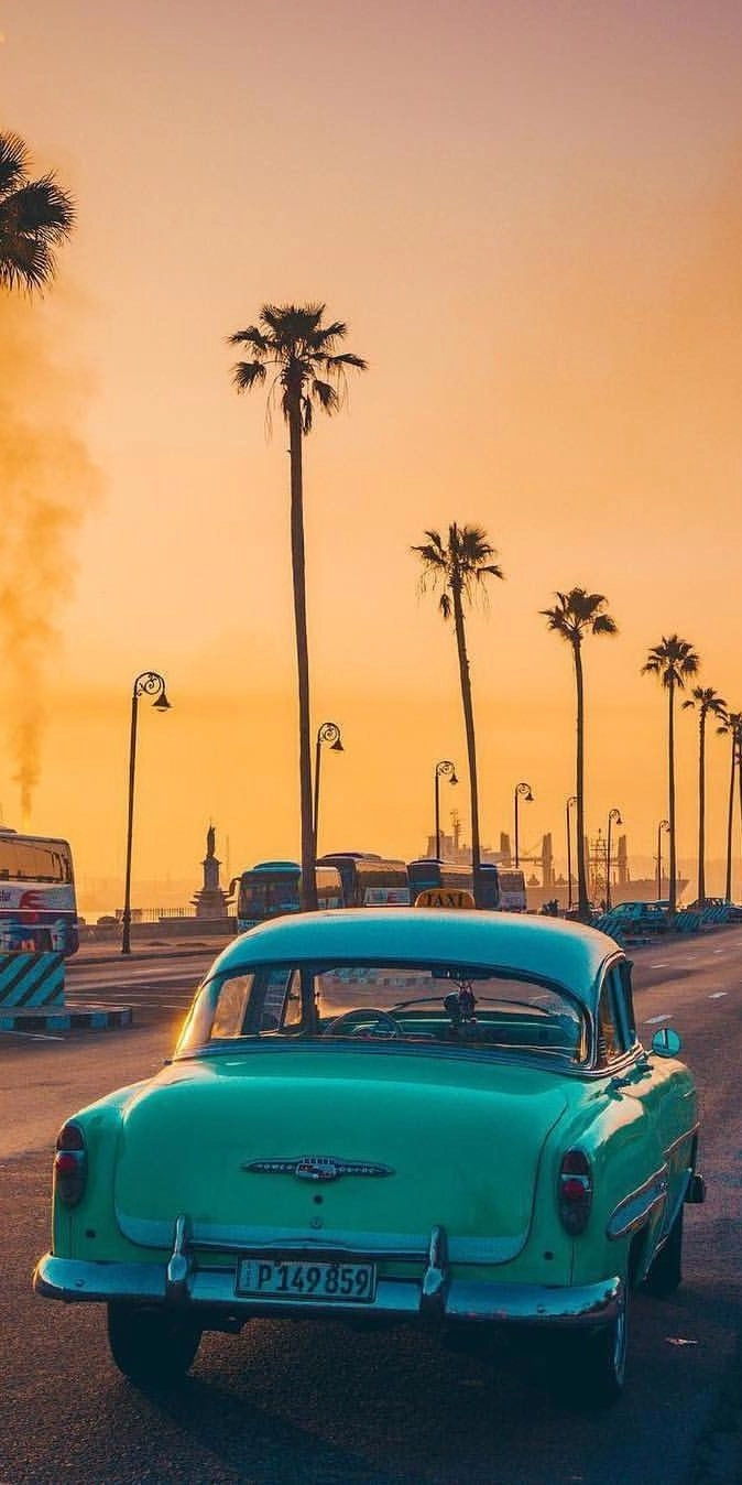 Một mẫu background retro đầy màu sắc