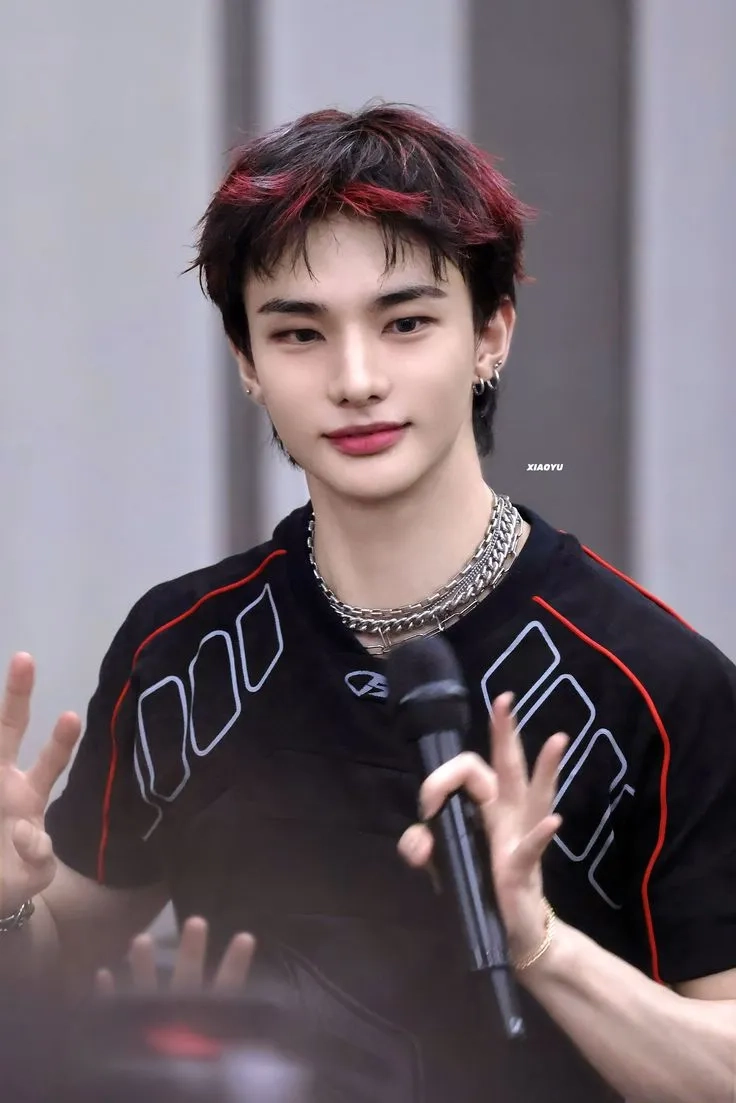 Sức hút của Hyunjin SKZ trên sân khấu