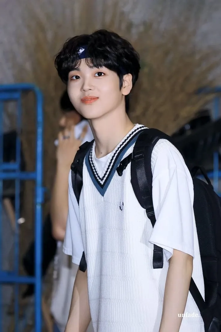Mái tóc lãng tử của Hyunjin Stray Kids
