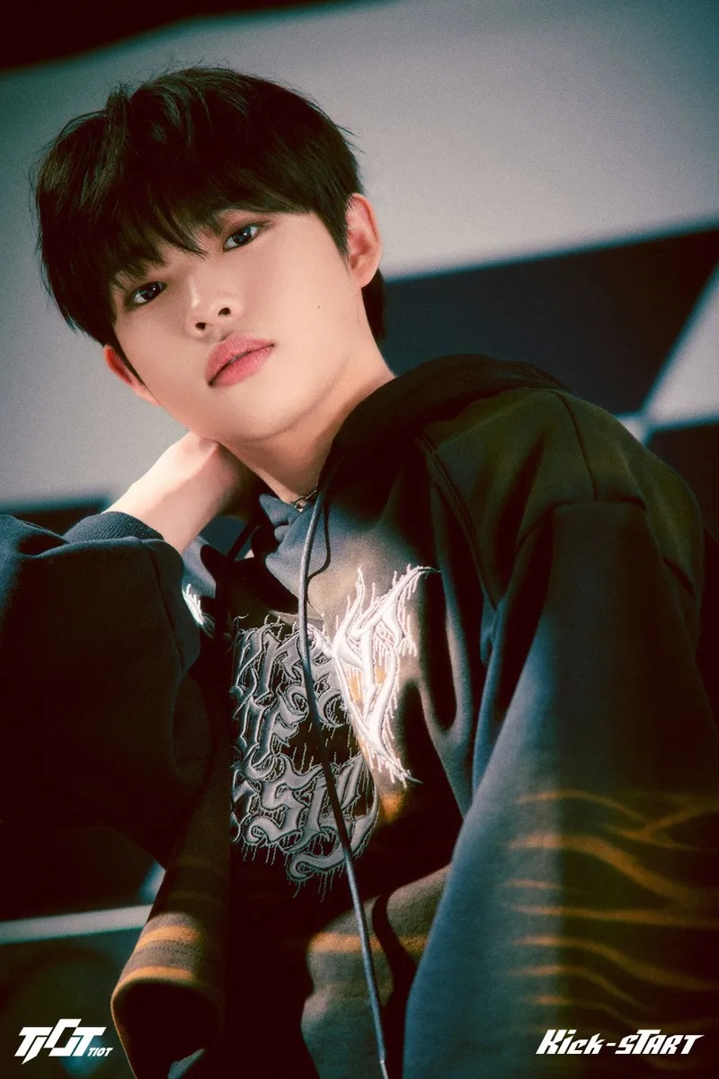 Khoảnh khắc ảnh idol kpop ngầu trên sân khấu