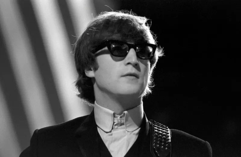 Khoảnh khắc The beatles trên sân khấu