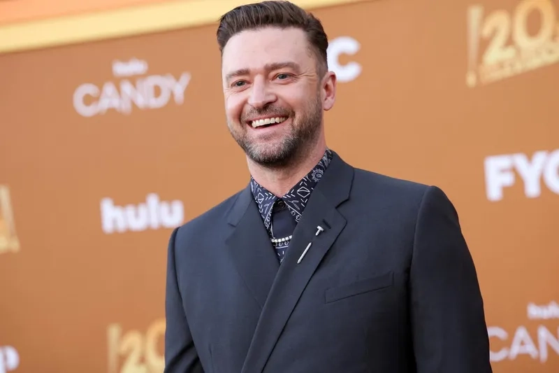 Justin Timberlake trong MV Cry Me a River kinh điển
