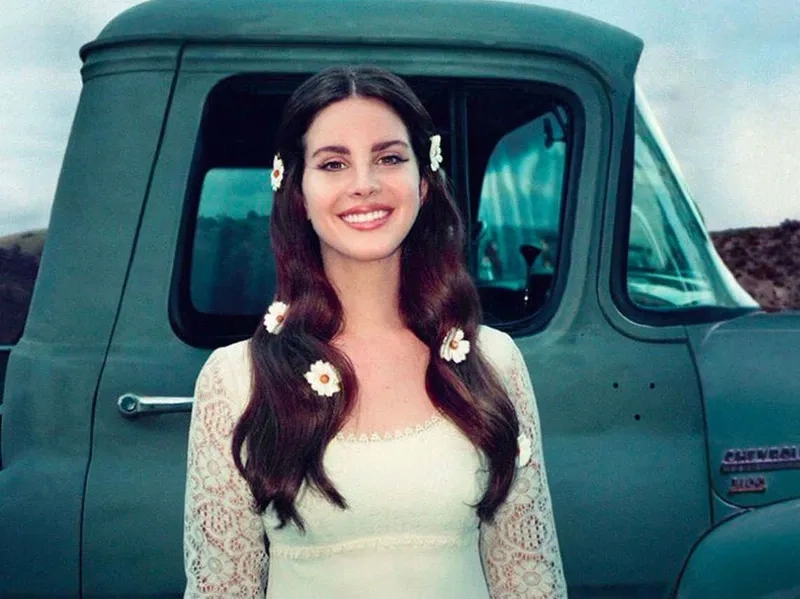 Khoảnh khắc ấn tượng trong lana del rey summertime sadness