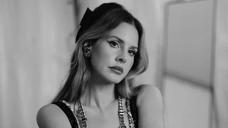 Chi tiết tạo nên phong cách lana del rey