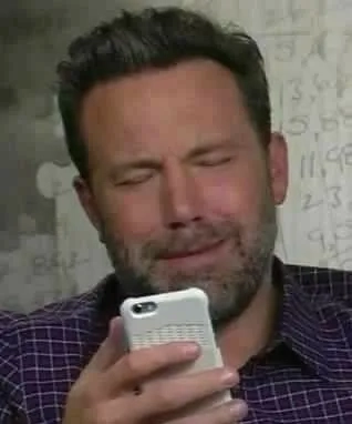 Khoảnh khắc meme ben affleck hút thuốc kinh điển