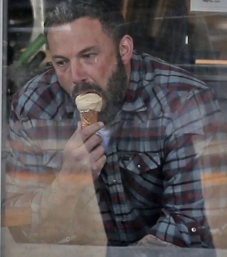 Nỗi buồn của Ben Affleck qua lăng kính meme