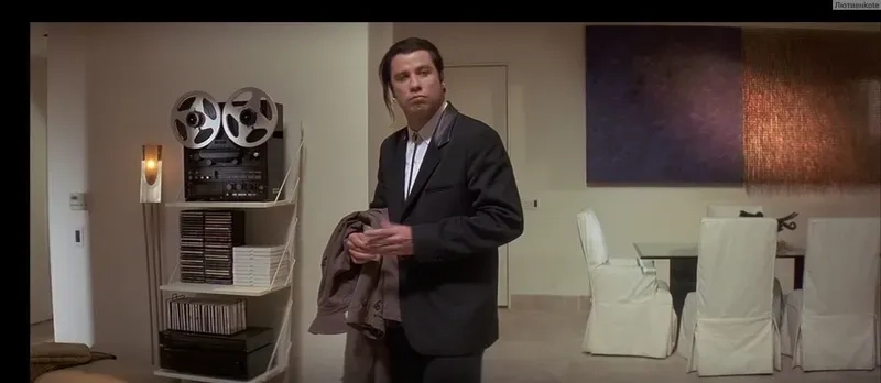 Meme cô gái da đen bối rối và loạt câu hỏi vì sao