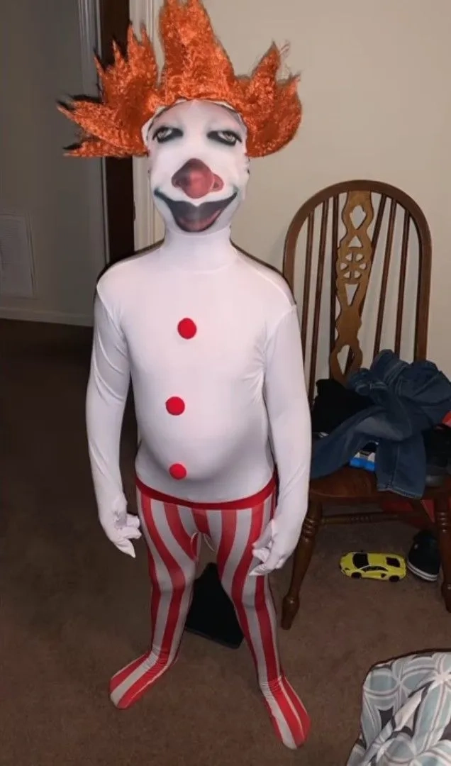 Khi bạn bè dùng meme bạn là cả một gánh xiếc