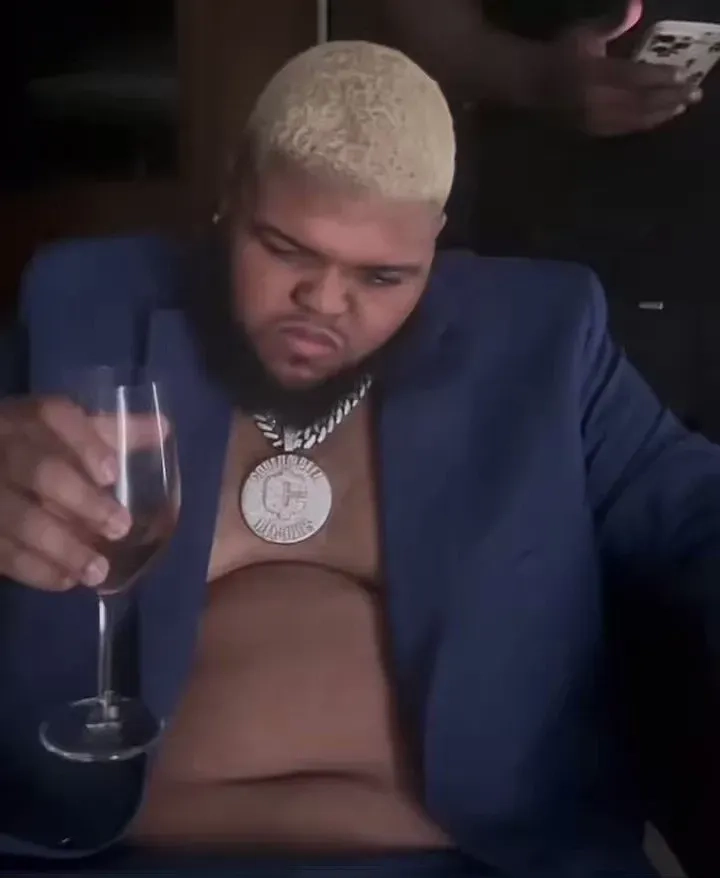 Druski stand up meme trên sân khấu