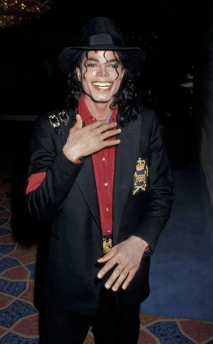 Hình ảnh hiếm hoi về con của Michael Jackson
