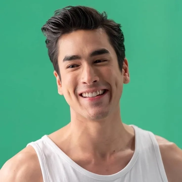 Tiểu sử Nadech và những điều chưa biết