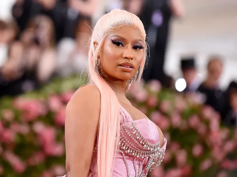 Hình ảnh gây chú ý giữa Nicki Minaj Cardi B