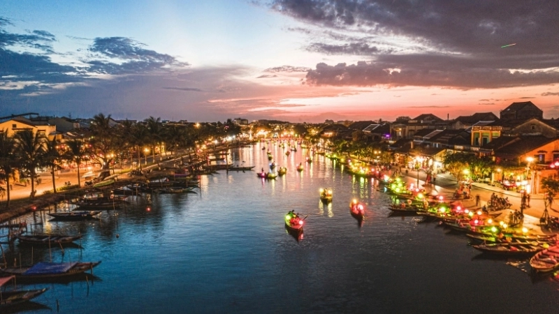 Phố cổ Hội An hình ảnh những bức tường vàng đặc trưng