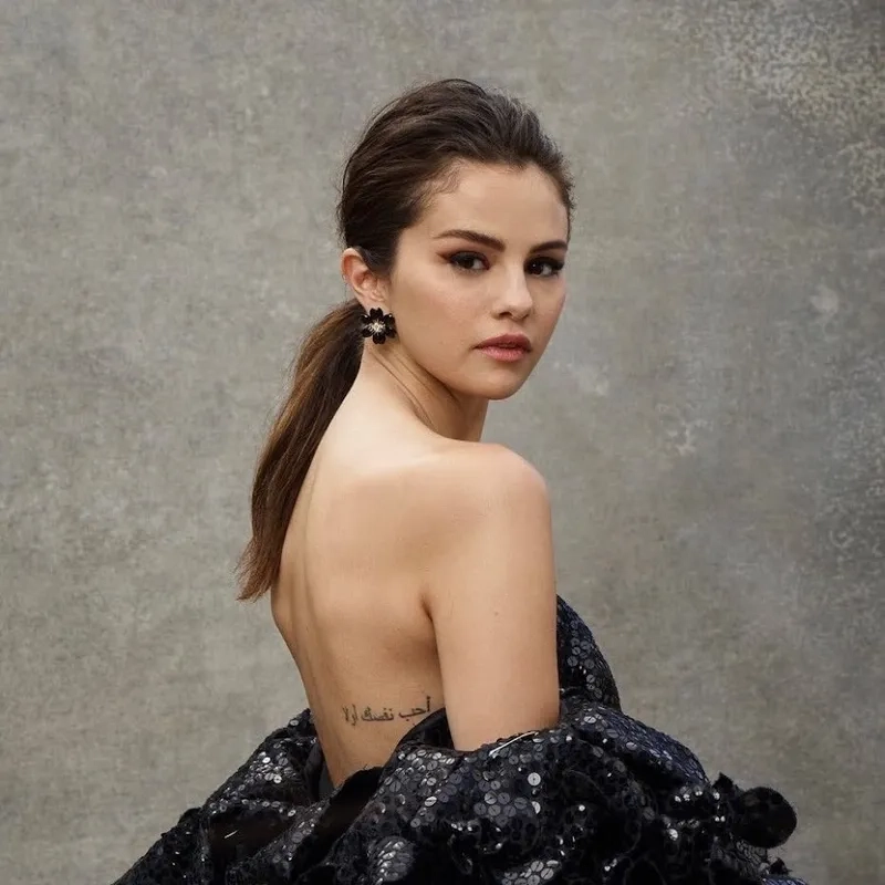 Một cảnh trong movie with selena gomez