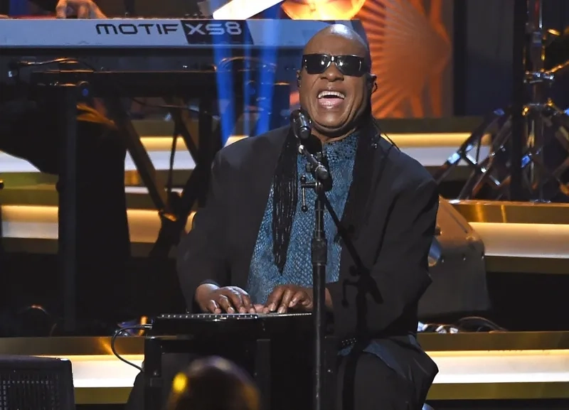 Năng lượng bùng nổ của Stevie Wonder Superstition