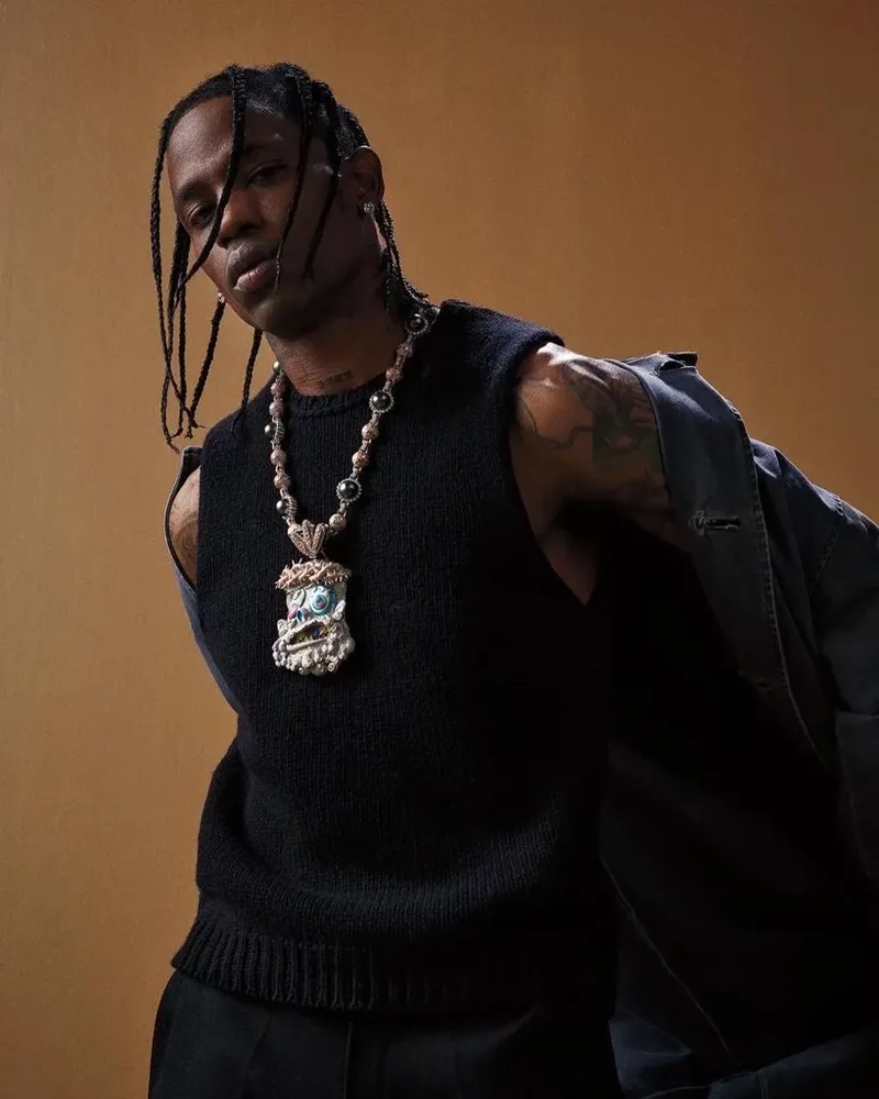 Khoảnh khắc hậu trường của Travis Scott