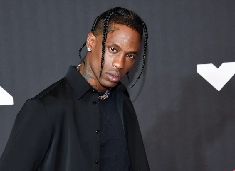 Khoảnh khắc của travis scott kylie jenner