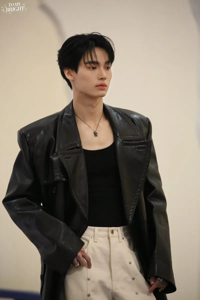 Nụ cười tỏa nắng thương hiệu Win Metawin