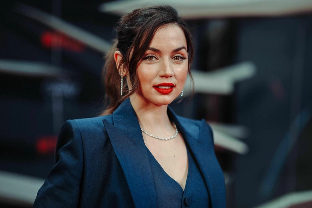 Bộ sưu tập ảnh Ana de Armas đẹp siêu thực trên thảm đỏ