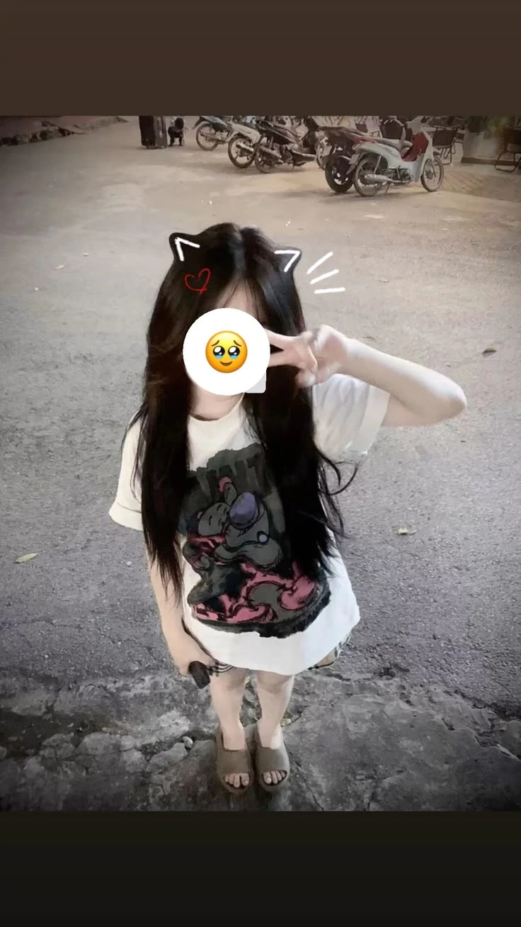Avatar che mặt ngầu với trang phục đen