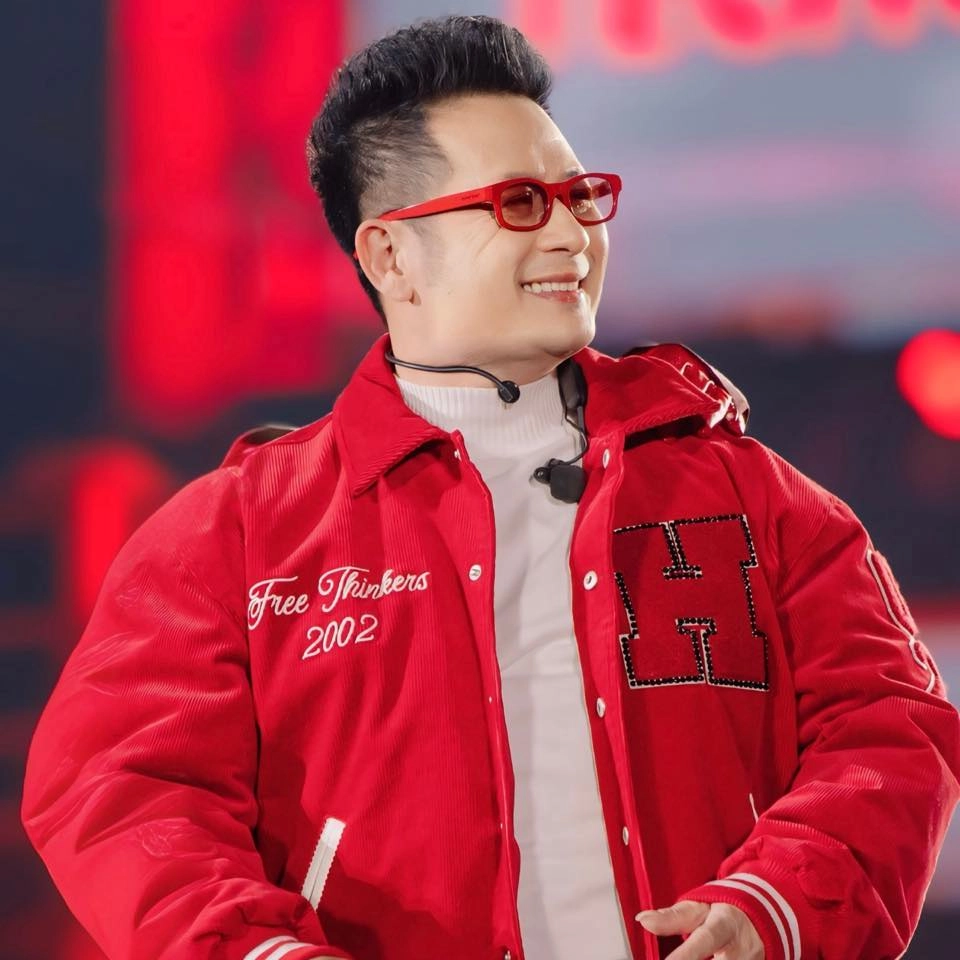 Hình ảnh Bằng Kiều thời kỳ hoàng kim với ban nhạc Quả Dưa Hấu