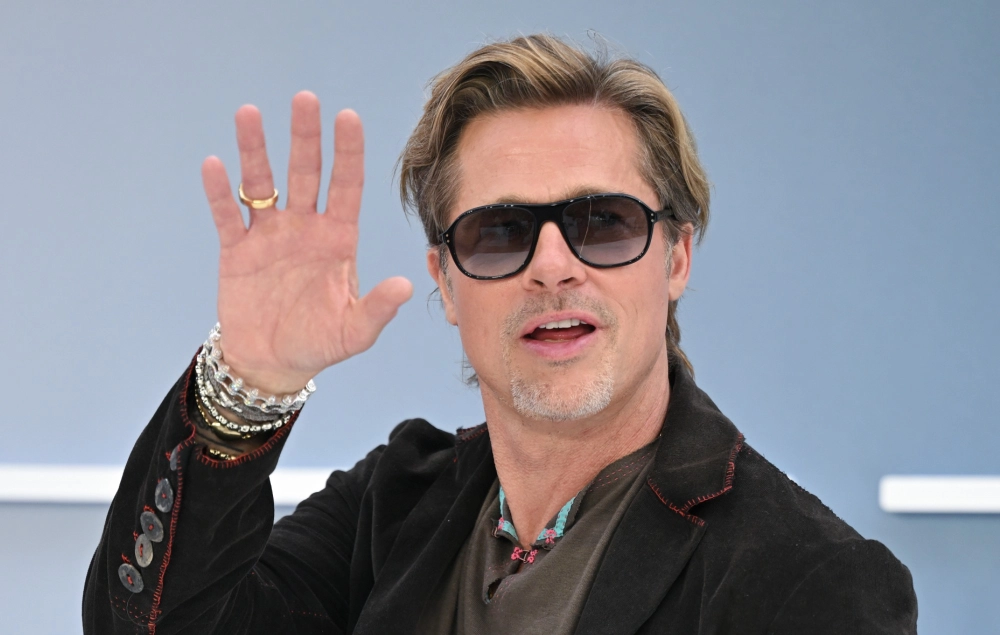 Brad Pitt và Angelina Jolie trong phim Mr. & Mrs. Smith