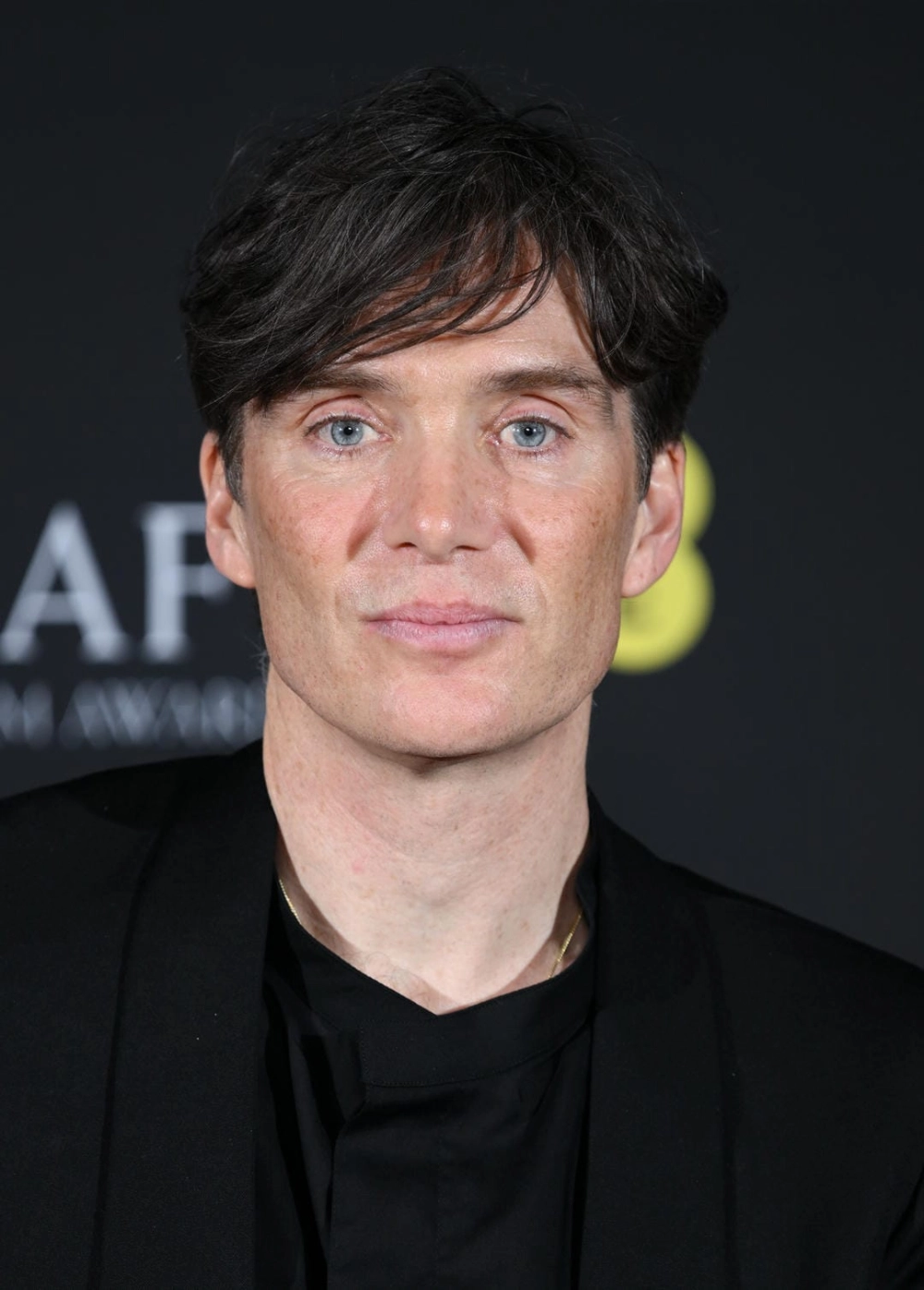Cillian Murphy trên thảm đỏ sau khi đạt Cillian Murphy Oscar