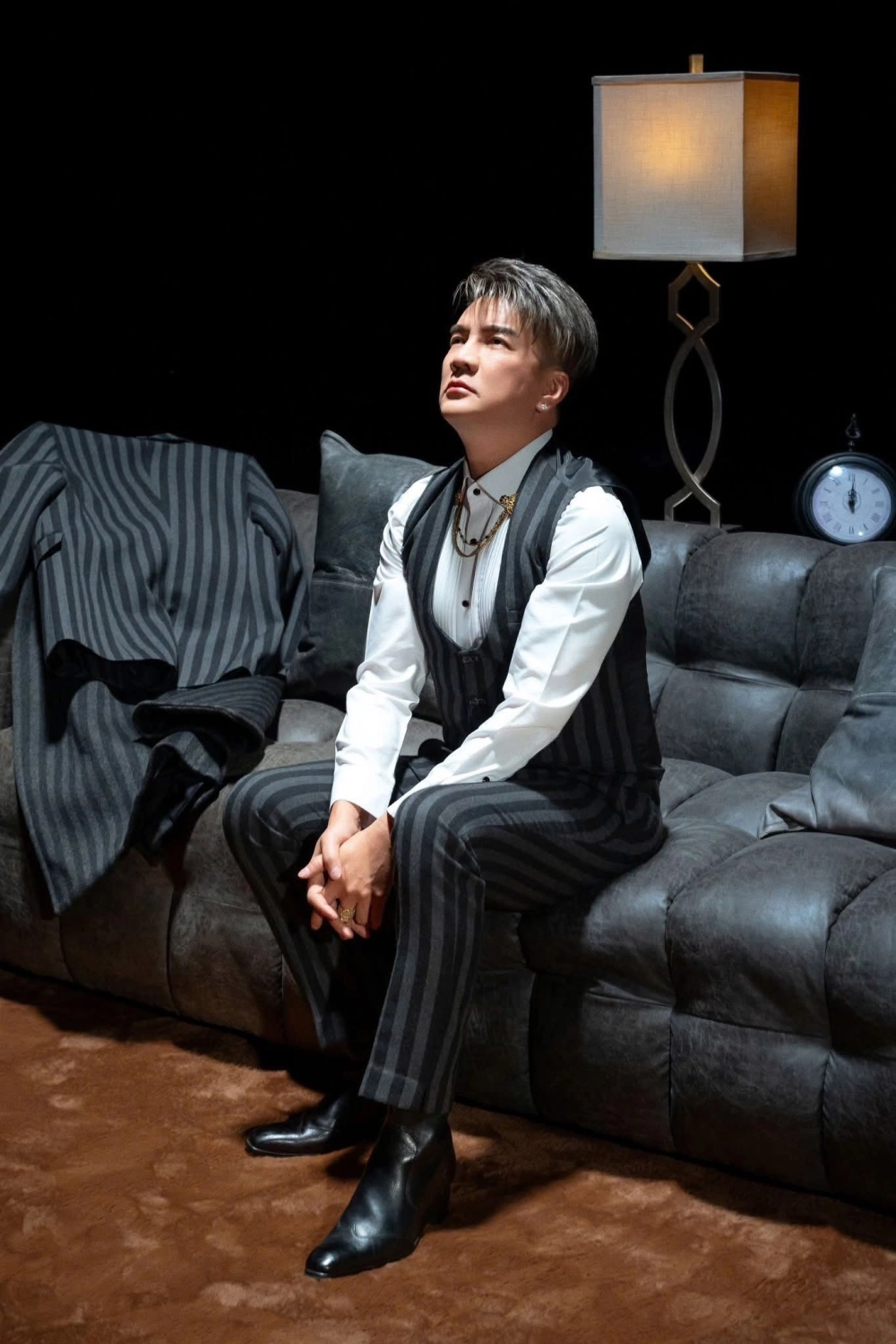 Hình ảnh Đàm Vĩnh Hưng và những kiểu tóc 'bất chấp' thời gian