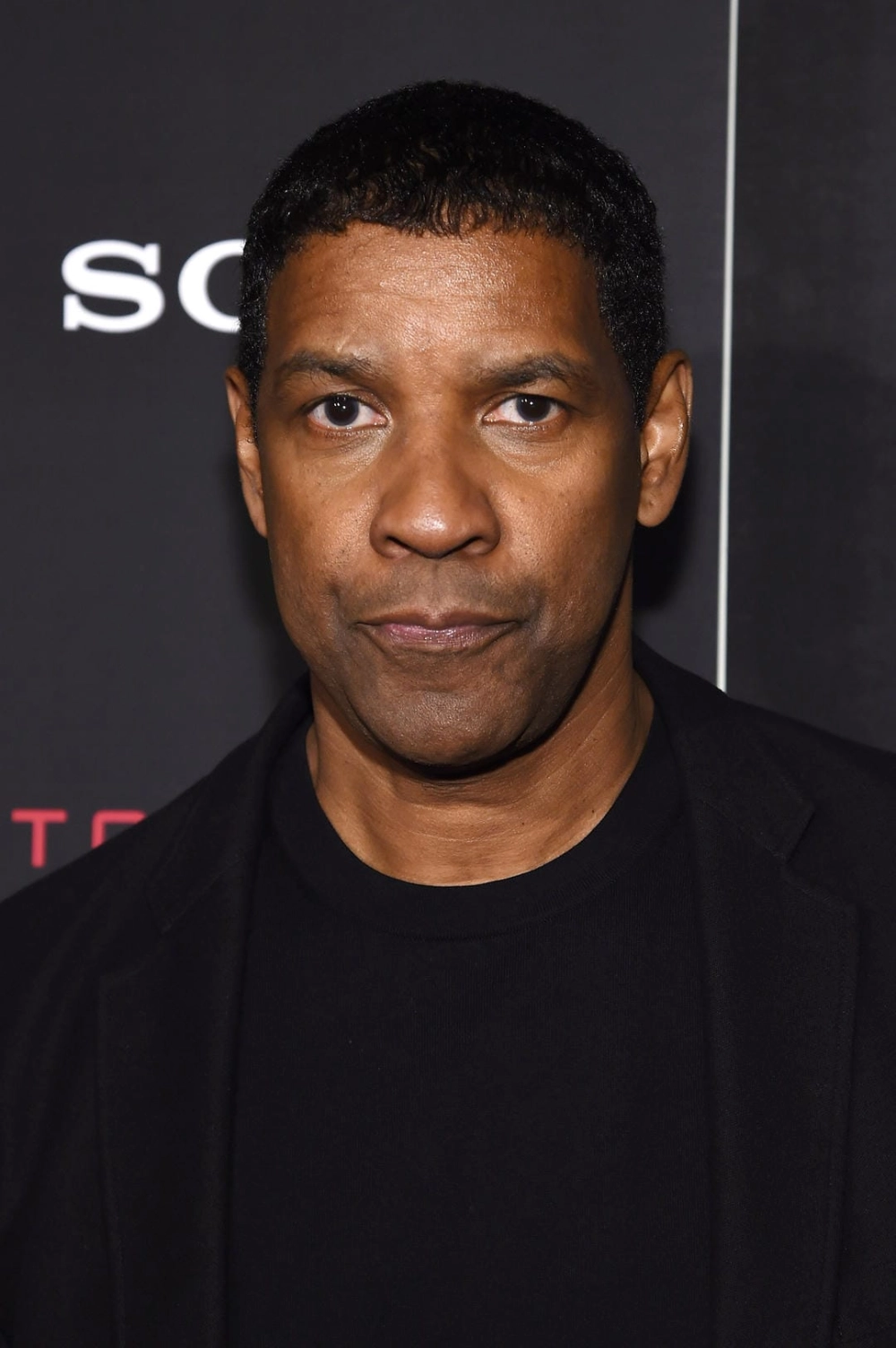 Vẻ trầm ngâm đầy khí chất của Denzel Washington