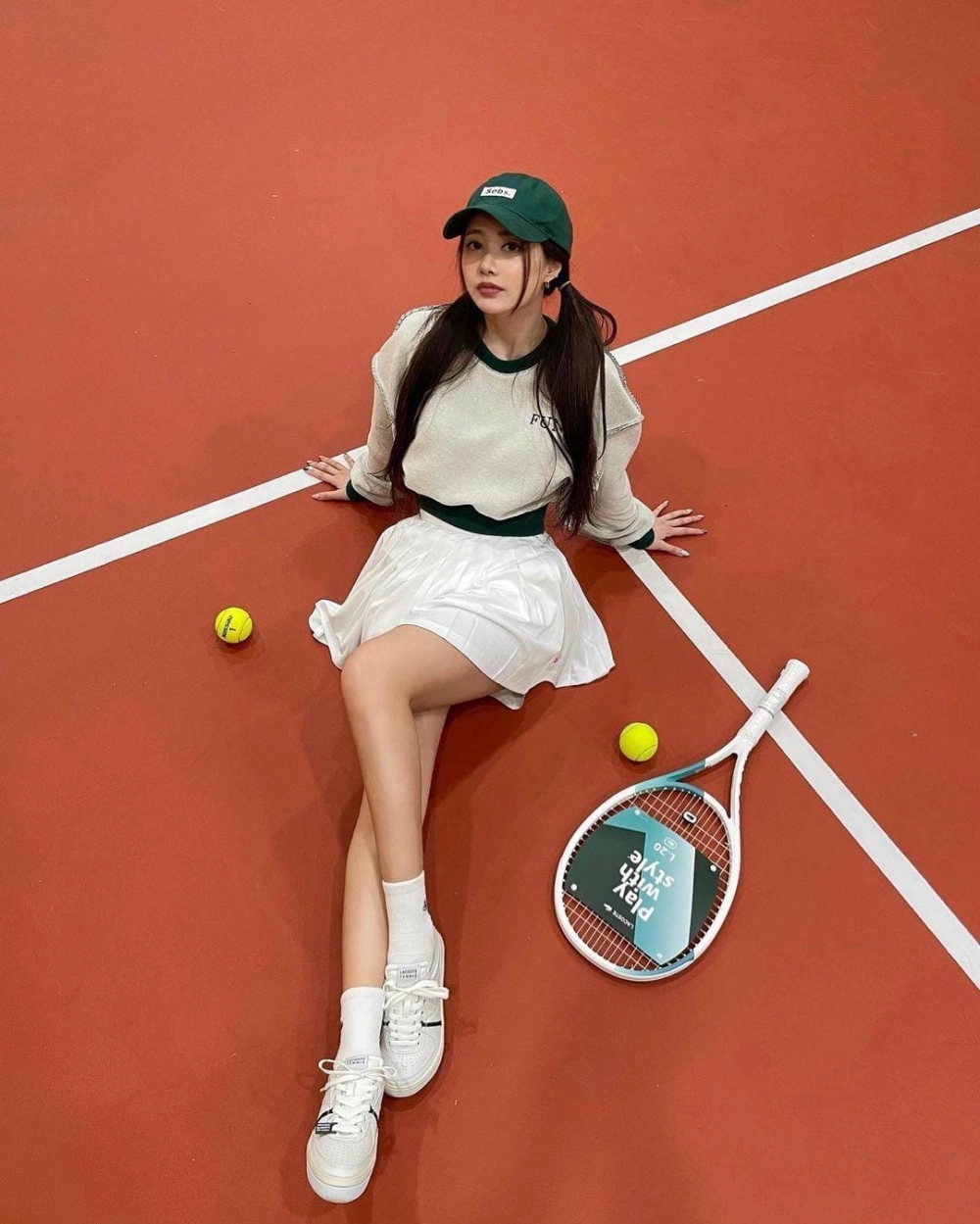 Gái xinh mặc quần thể thao jogger