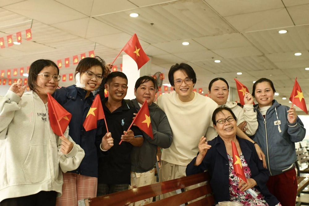 Hoài niệm cùng Cô gái đến từ hôm qua Hà Anh Tuấn