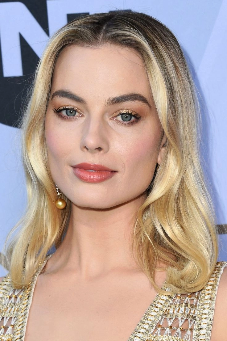 Nhan sắc đỉnh cao của Margot Robbie